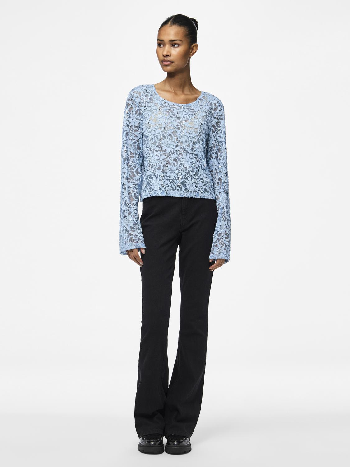 model_shot-front_full